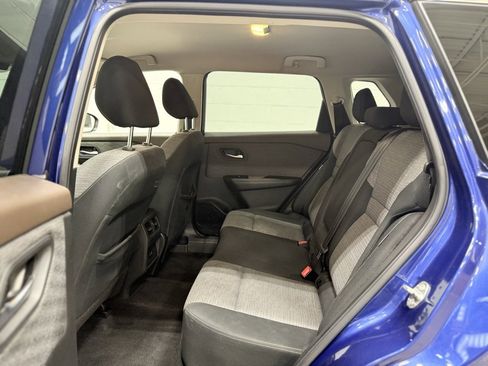 Used 2021 Nissan Rogue SV image 25