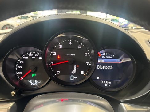 Used 2019 Porsche 718 Cayman RWD image 24