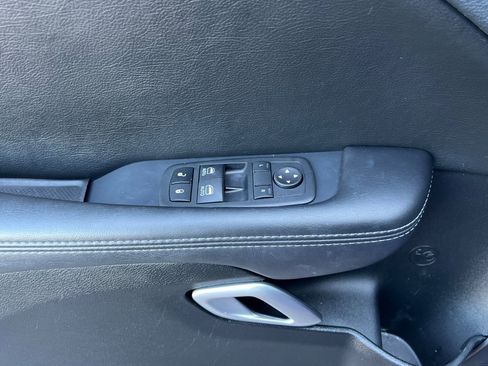 Used 2023 Dodge Challenger SXT image 11