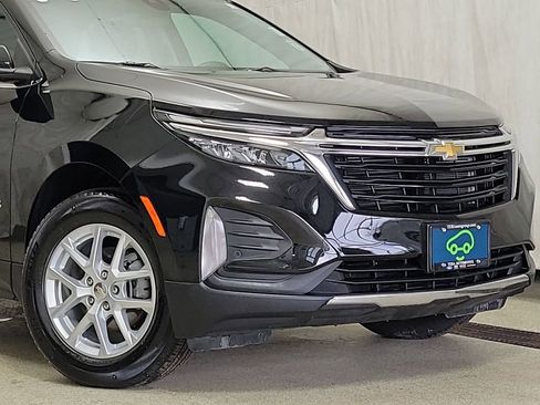 Used 2023 Chevrolet Equinox LT FWD image 2