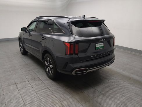 Used 2022 Kia Sorento S FWD image 5