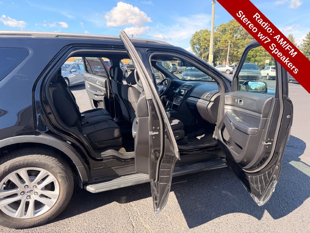 Used 2018 Ford Explorer XLT w/ Equipment Group 201A AWD/4WD image 33