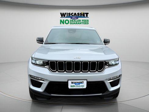Used 2025 Jeep Grand Cherokee Limited AWD/4WD image 10