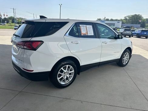 Used 2024 Chevrolet Equinox LT AWD/4WD image 6