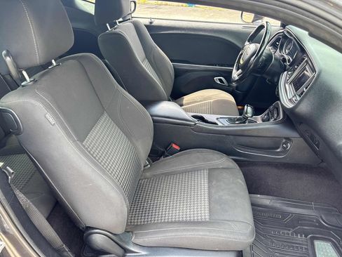 Used 2019 Dodge Challenger SXT RWD image 21