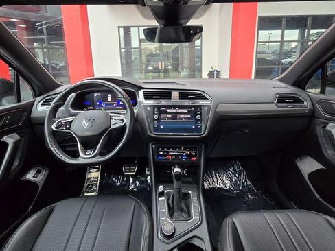 Used 2022 Volkswagen Tiguan SE R-Line image 23