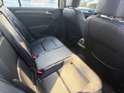 Used 2019 Volkswagen Golf SE FWD image 10
