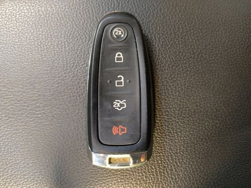 Used 2019 Ford Escape SE FWD image 32