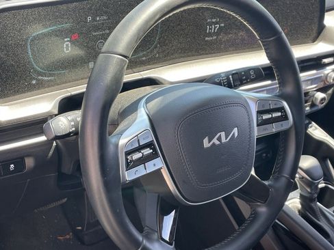 Used 2025 Kia Telluride S image 8