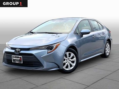 Used 2024 Toyota Corolla LE FWD image 1
