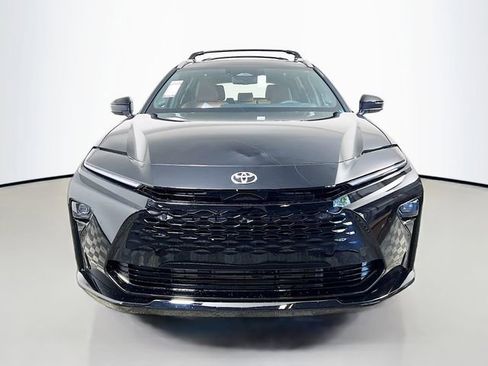 New 2026 Toyota Crown Signia image 8