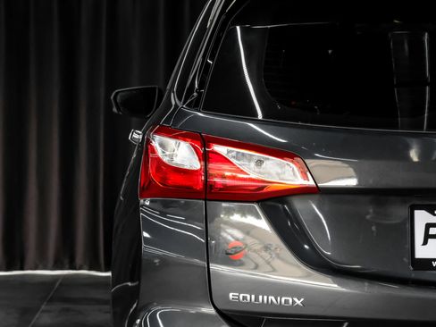 Used 2020 Chevrolet Equinox LS w/ LPO, Floor Liner Package FWD image 50