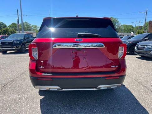 Certified 2023 Ford Explorer XLT w/ Equipment Group 202A AWD/4WD image 5