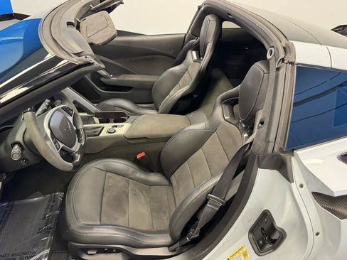 Used 2018 Chevrolet Corvette Z06 w/ Carbon 65 Edition RWD image 16