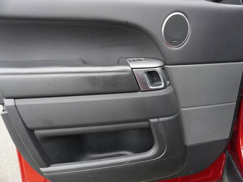 Used 2019 Land Rover Range Rover Sport HSE image 20