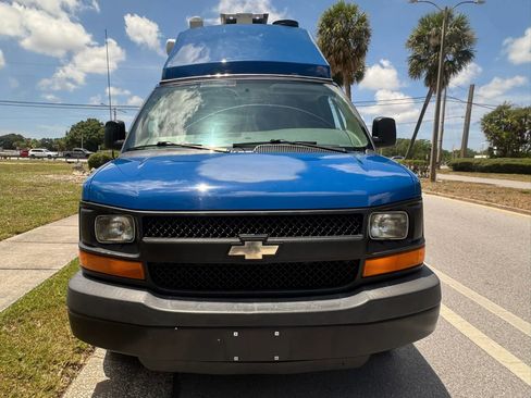 Used 2013 Chevrolet Express 3500 Extended w/ Power Package RWD image 3