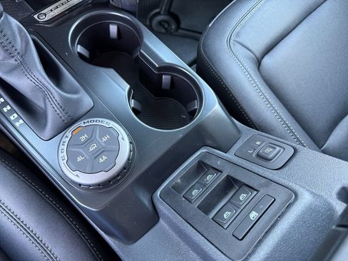 New 2026 Ford Bronco Badlands AWD/4WD image 22