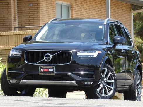 Used 2018 Volvo XC90 T6 Momentum w/ Convenience Package image 15