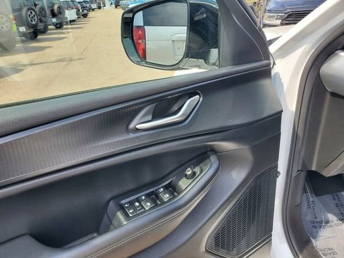 Certified 2023 Jeep Grand Cherokee Altitude AWD/4WD image 10