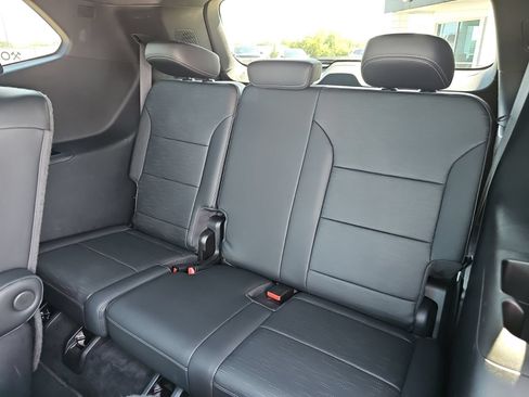Used 2025 Buick Enclave Sport Touring w/ Super Cruise Package FWD image 25