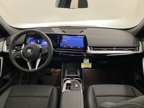 Used 2025 BMW X1 xDrive28i w/ Premium Package image 15