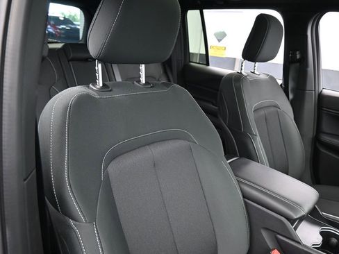 Used 2025 Jeep Grand Cherokee Laredo X RWD image 38
