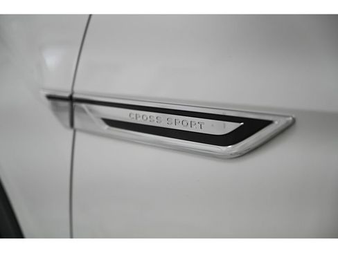 Used 2024 Volkswagen Atlas Cross Sport SEL Premium R-Line image 59