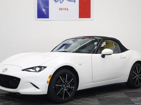 Used 2024 MAZDA MX-5 Miata Grand Touring image 8