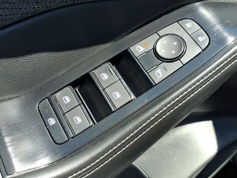 Used 2023 Nissan Rogue SV AWD/4WD image 17