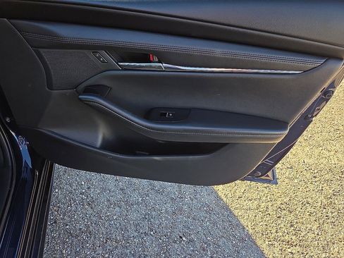 Used 2024 MAZDA MAZDA3 s image 14