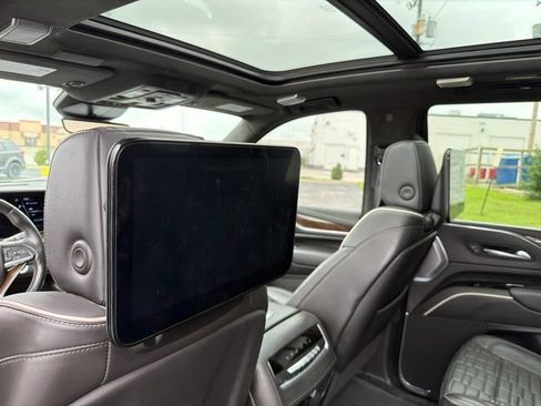 Used 2023 Cadillac Escalade Sport Platinum w/ Heavy-Duty Trailer Package AWD/4WD image 20