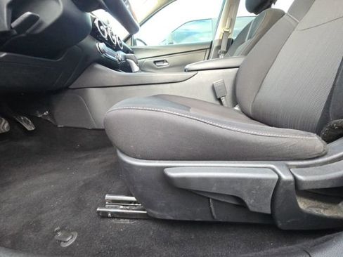 Used 2024 Nissan Sentra SV image 15