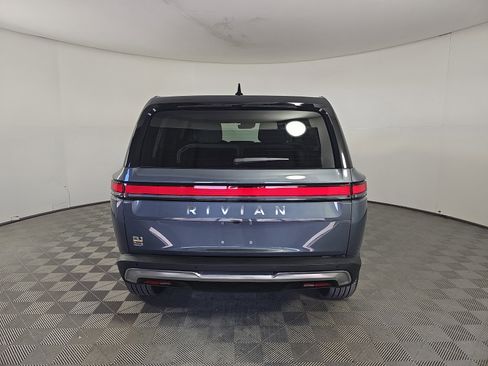Used 2024 Rivian R1S Adventure image 4