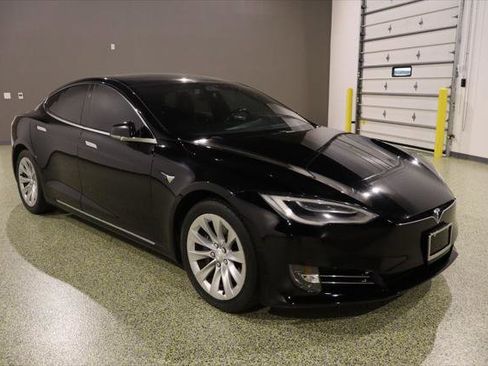 Used 2018 Tesla Model S 75D image 1
