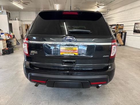 Used 2015 Ford Explorer XLT w/ Equipment Group 202B AWD/4WD image 3