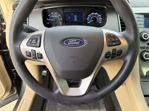 Used 2018 Ford Taurus SE image 21