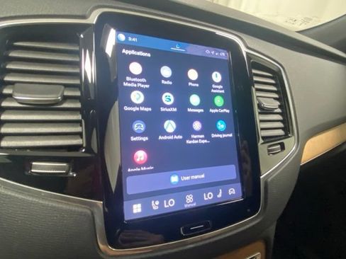 Certified 2024 Volvo XC90 B6 Plus w/ Protection Package Premier AWD/4WD image 18