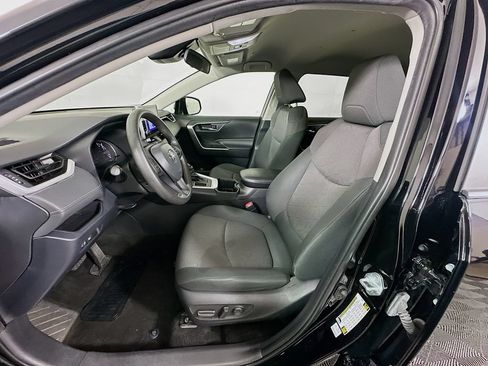 Certified 2024 Toyota RAV4 XLE FWD image 21