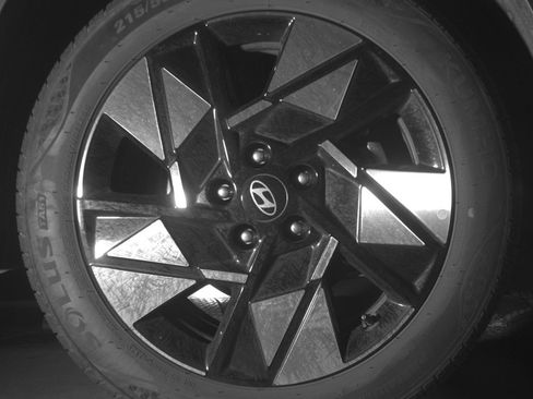Used 2025 Hyundai Kona SEL FWD image 13