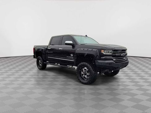 Used 2017 Chevrolet Silverado 1500 LTZ Z71 w/ LTZ Plus Package AWD/4WD image 2