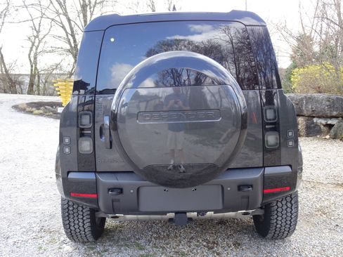 New 2026 Land Rover Defender 110 X-Dynamic SE AWD/4WD image 11