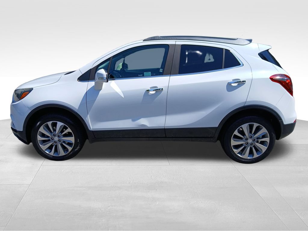 Used 2018 Buick Encore Preferred FWD image 2