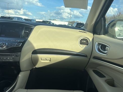 Used 2016 INFINITI QX60 Base w/ Premium Plus Package image 16