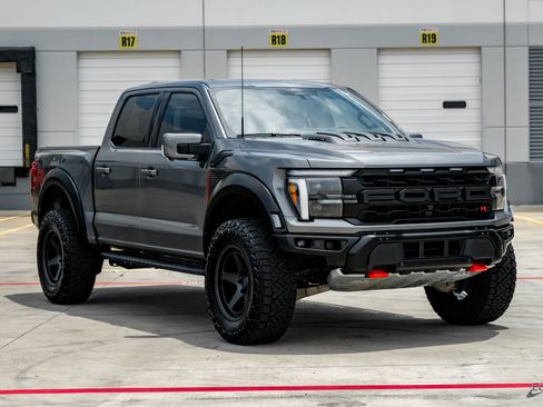 Used 2025 Ford F150 Raptor w/ Equipment Group 803A Raptor R AWD/4WD image 23