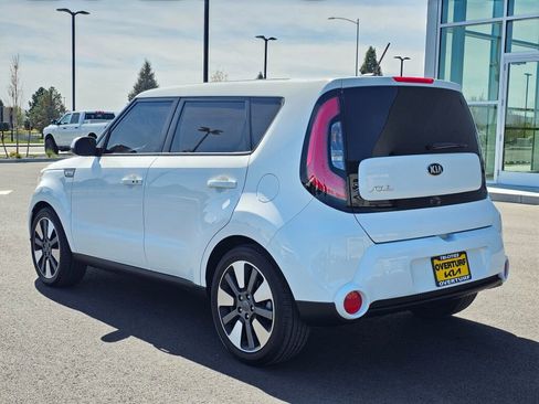 Used 2014 Kia Soul ! w/ Sun & Sound Package FWD image 4