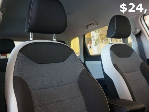 Certified 2025 Volkswagen Taos S image 54