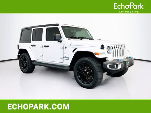 Used 2023 Jeep Wrangler Unlimited Sahara w/ Cold Weather Group AWD/4WD image 1