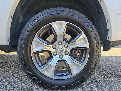 Used 2020 RAM 1500 Laramie image 32