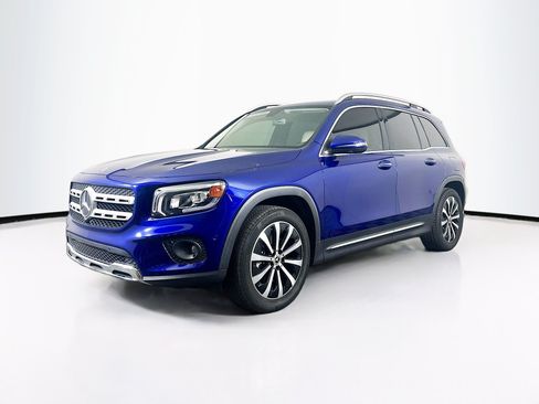 Used 2022 Mercedes-Benz GLB 250 4MATIC image 3