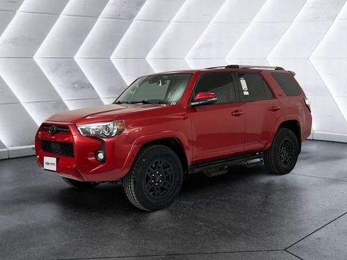 Used 2021 Toyota 4Runner SR5 Premium w/ Moonroof Package AWD/4WD image 3